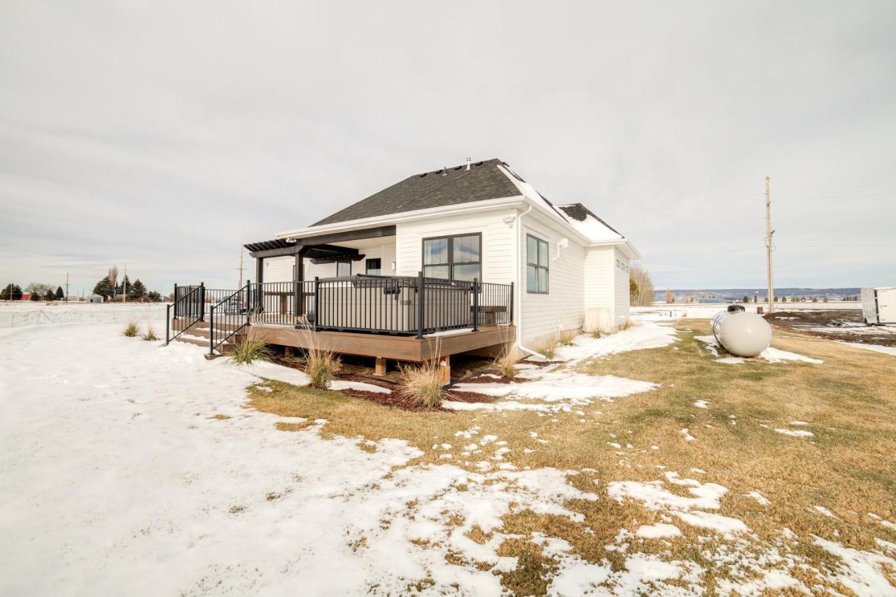 Teton Valley Getaway With Private Deck And Hot Tub! Ashton Exterior photo